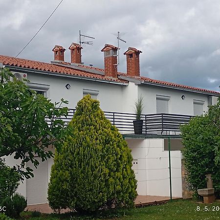 Apartman Jenny-Porec Kosinozici Eksteriør billede