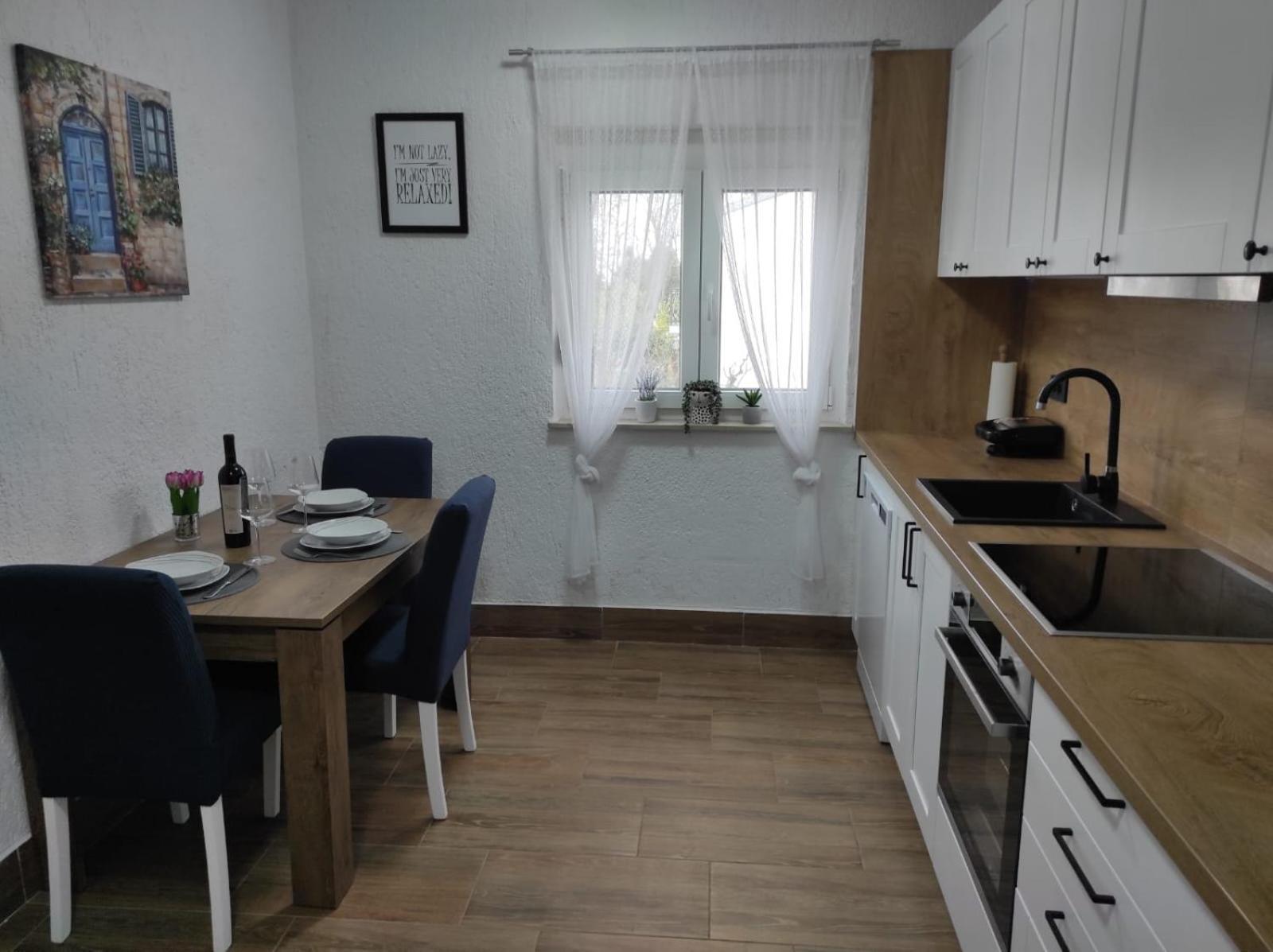 Apartman Jenny-Porec Kosinozici Eksteriør billede
