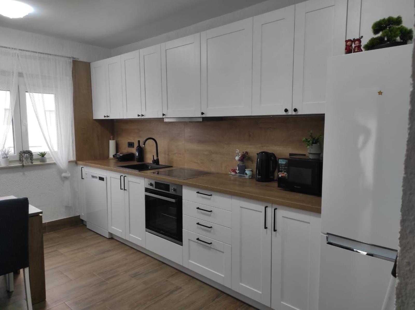Apartman Jenny-Porec Kosinozici Eksteriør billede